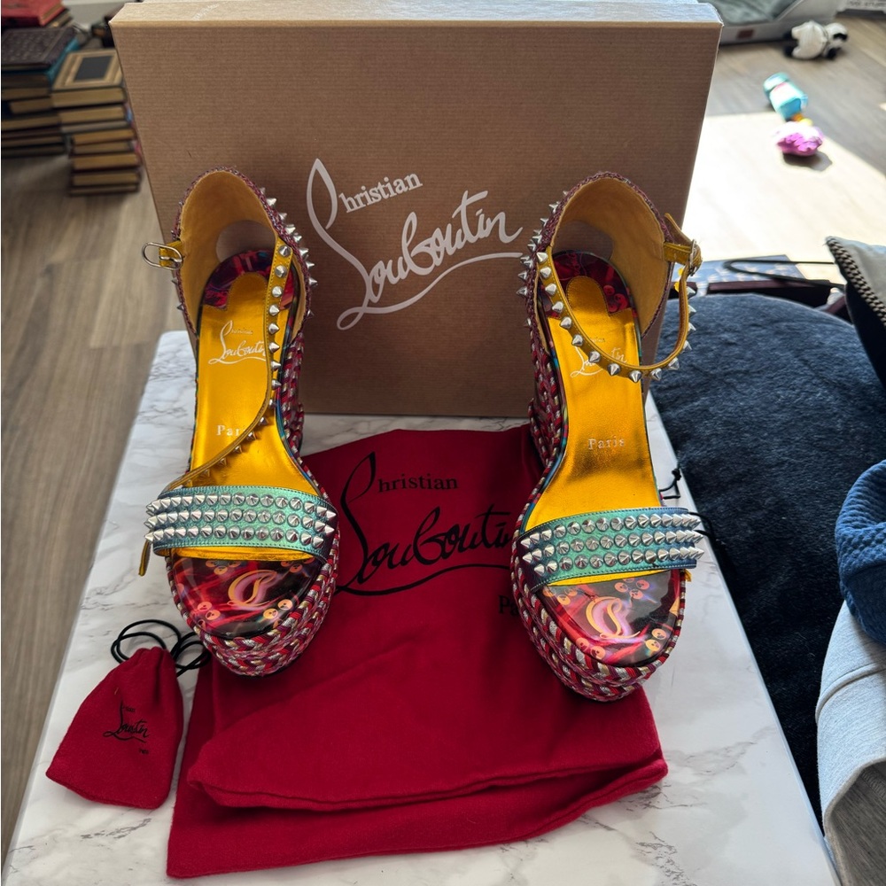Worn 2x! Christian Louboutin Twistissima Studded Wedge Sandals 38.5 Box Dust Bag